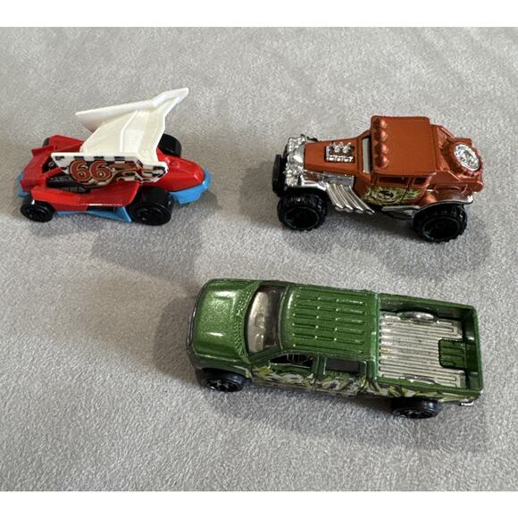 Lot Of 10 Hot Wheels Die Cast Fast Lane Mix & More Cars Toy Cars Vehicles - Picture 3 of 16